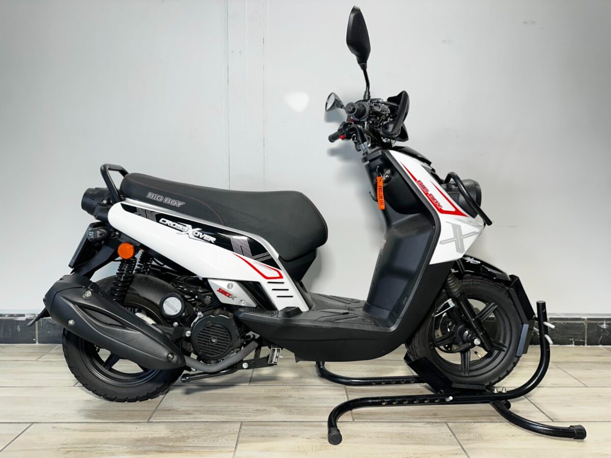Big Boy CrossOver 150 scooter at BikeworldSA