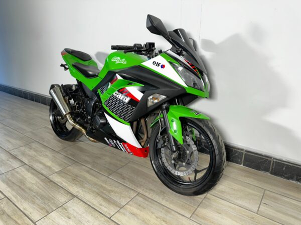 2013 Kawasaki Ninja ZX-300 For Sale